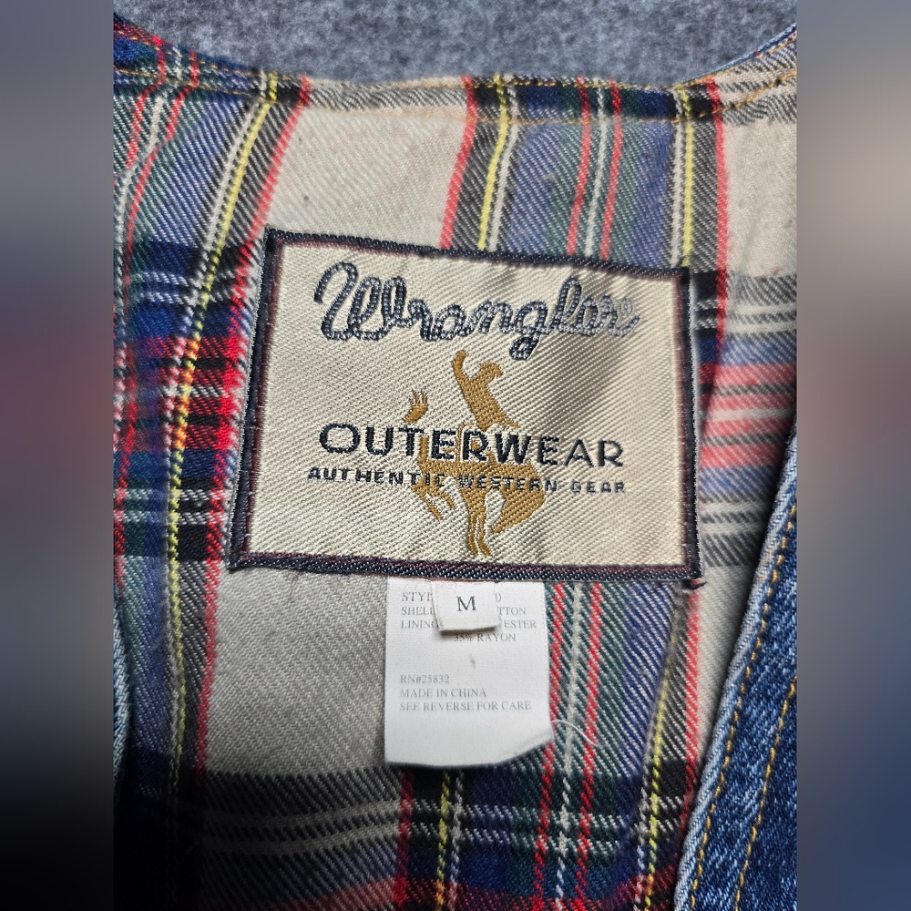 Wrangler Medium Lined Denim Vest with Cinchback - Picture 5 of 6